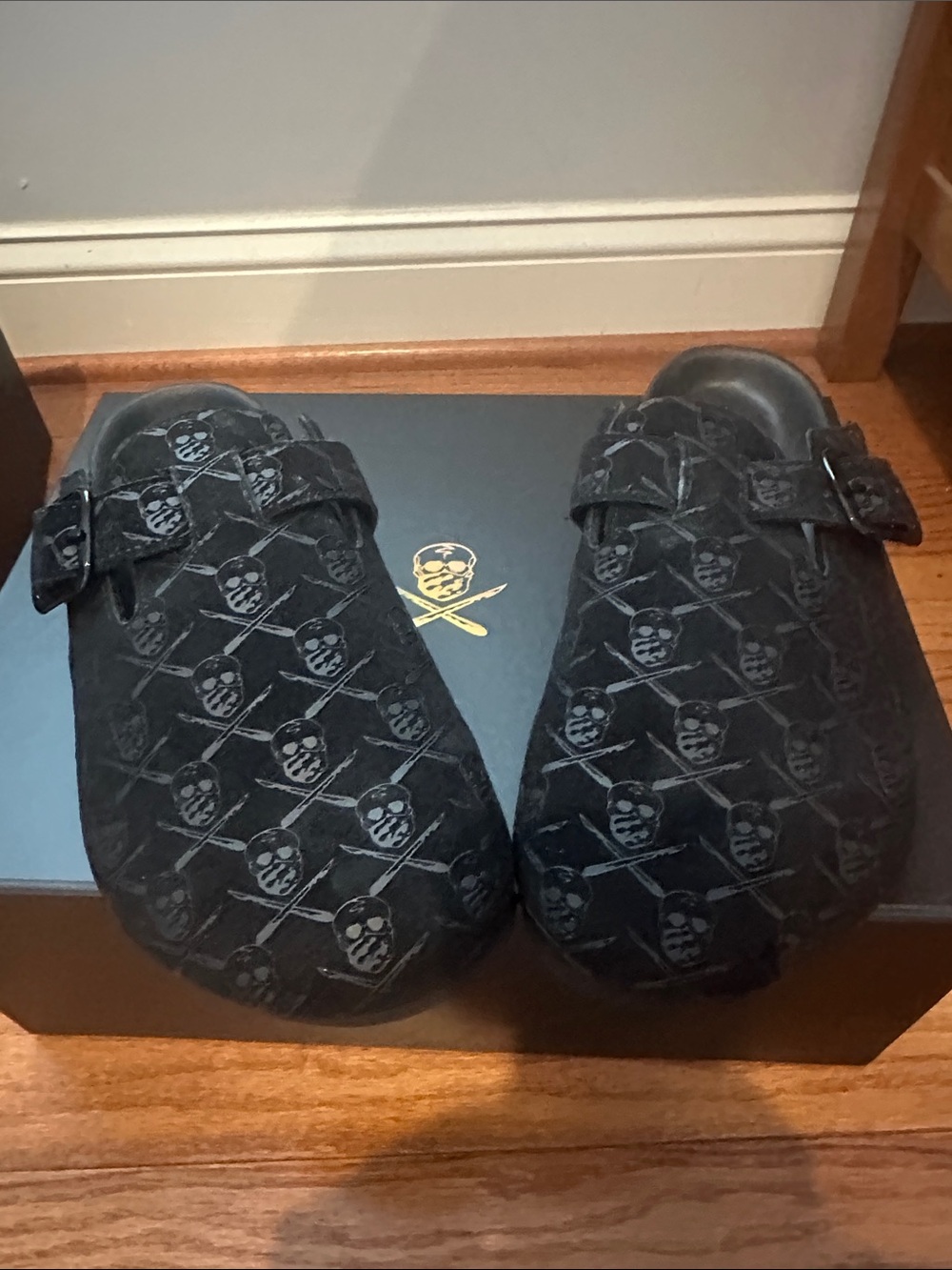 Surgeon Skull Pattern Black Suede Clogs